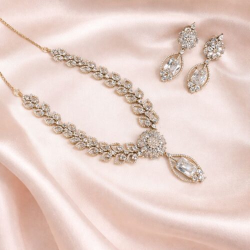 Riwaayat Crystal Necklace Set