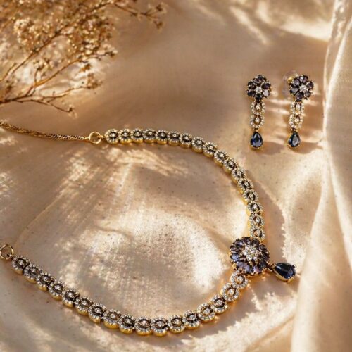 Nova Petal Necklace
